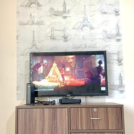 The Persimmon Studios Near Ayala And Sm City سيبو المظهر الخارجي الصورة