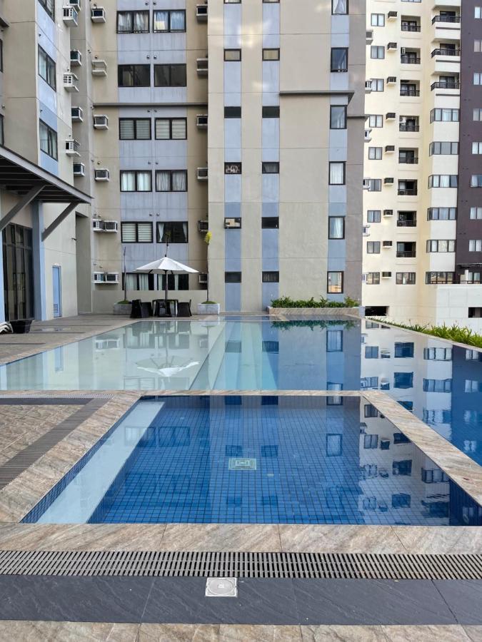 The Persimmon Studios Near Ayala And Sm City سيبو المظهر الخارجي الصورة