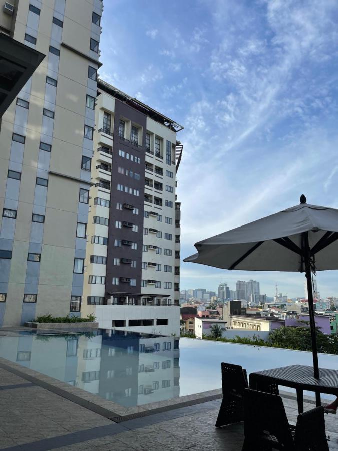 The Persimmon Studios Near Ayala And Sm City سيبو المظهر الخارجي الصورة