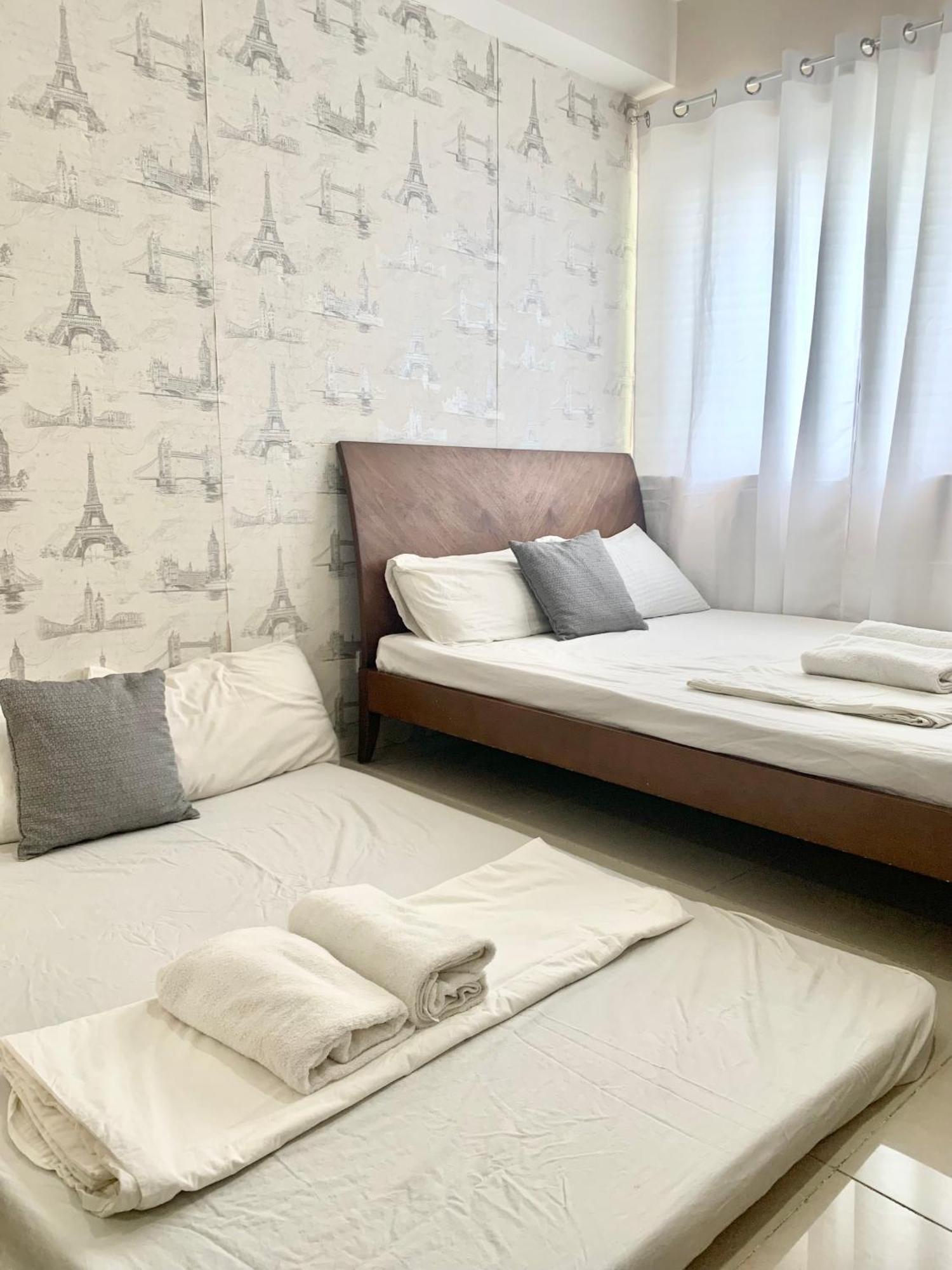 The Persimmon Studios Near Ayala And Sm City سيبو الغرفة الصورة